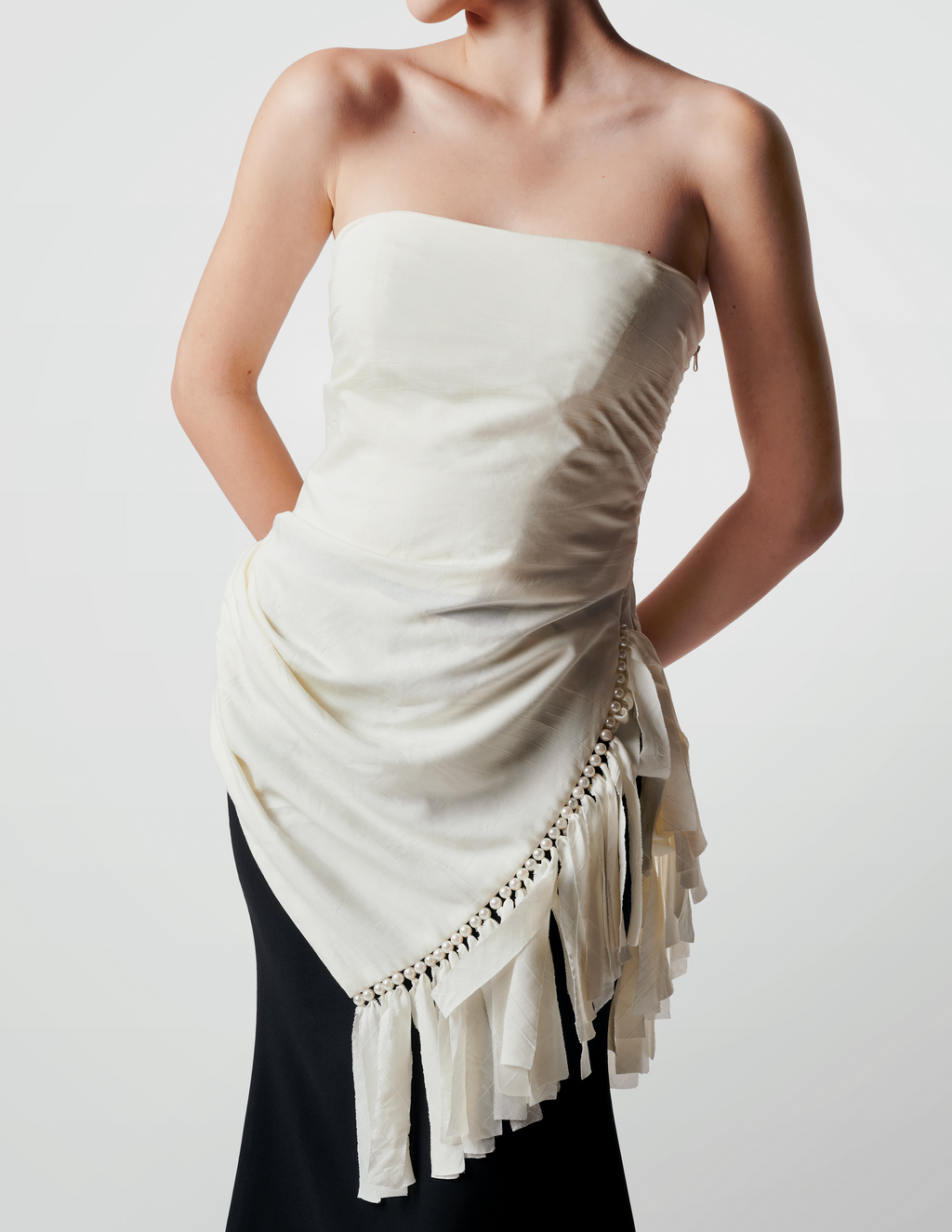 ISLA STRAPLESS TOP IN BLANCHE